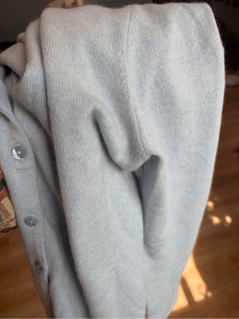 Lord & Taylor 100% Cashmere Cardigan Sweater Light Blue Petite Medium PM - Picture 7 of 8
